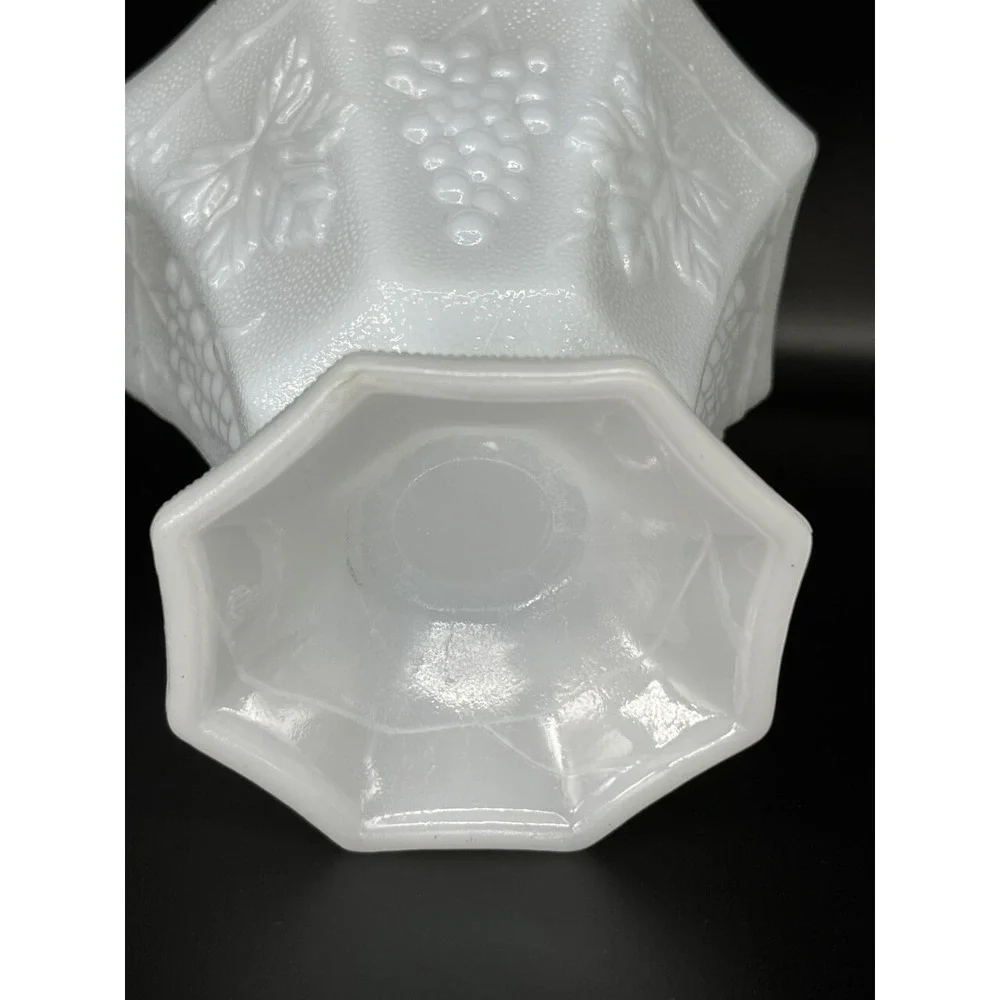 Vintage Anchor Hocking Milk Glass Pedestal‎ Candy Dish with Lid